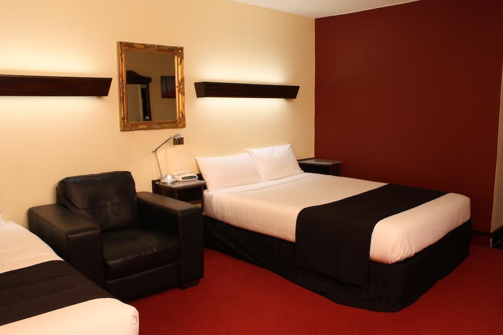 Quality Colonial Hotel
