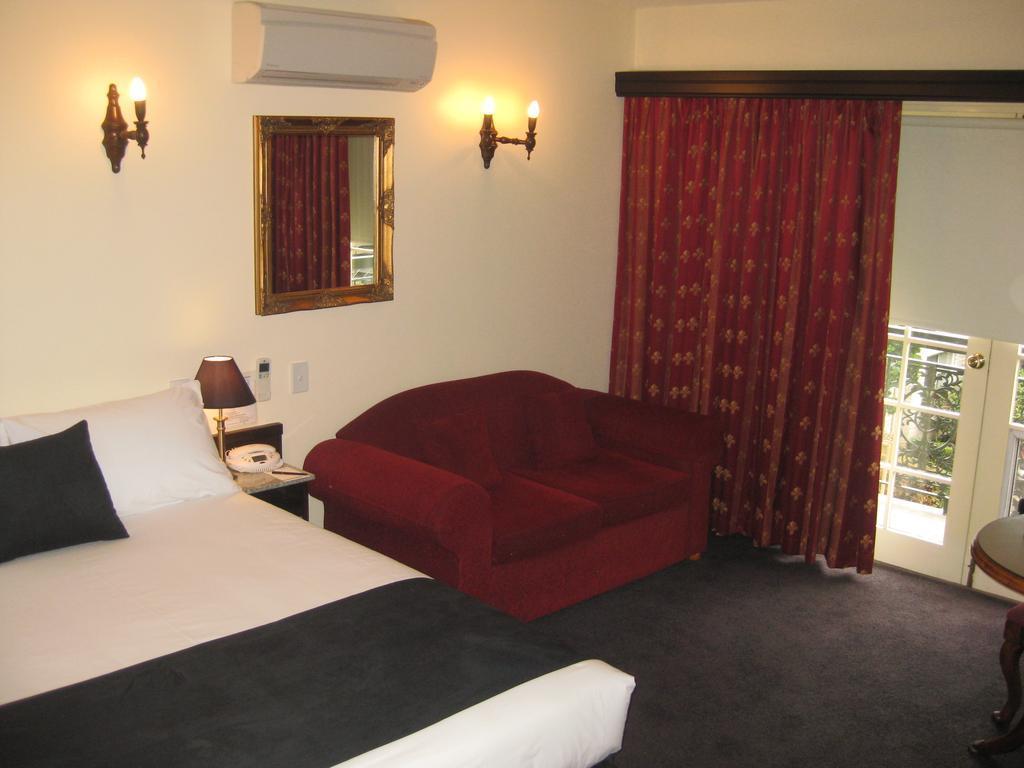 Quality Colonial Hotel