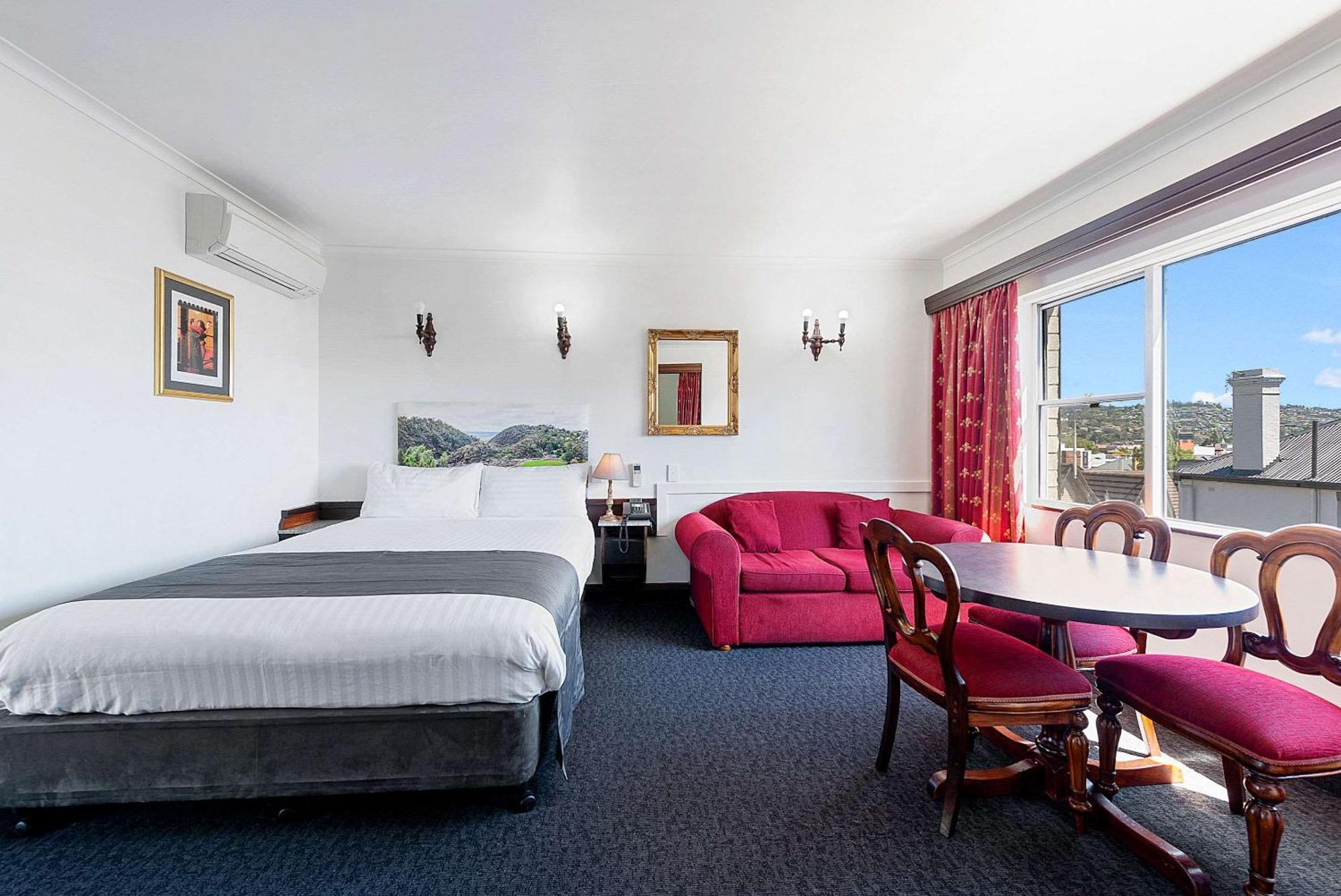 Quality Colonial Hotel